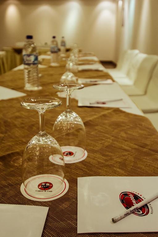 Chances Resort And Casino An Indy Resort Panaji Luaran gambar