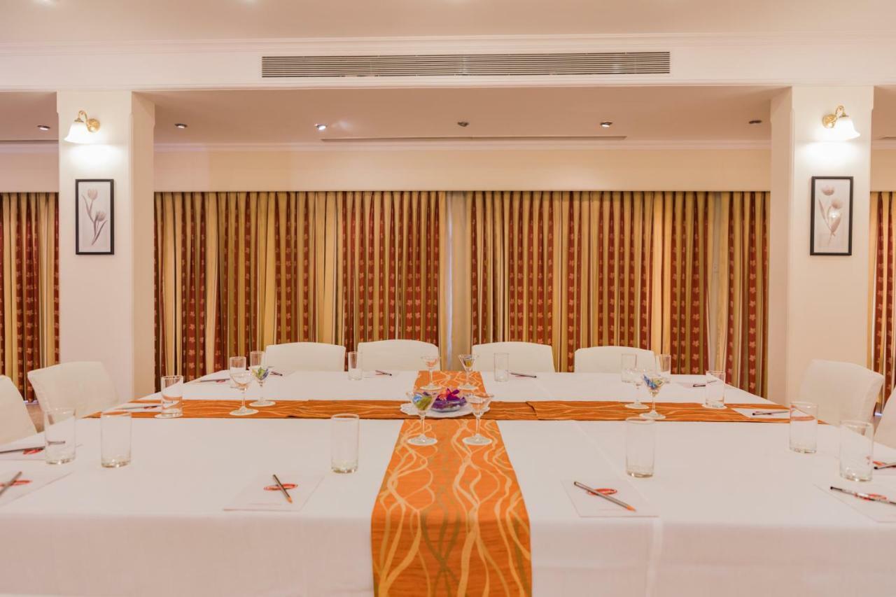 Chances Resort And Casino An Indy Resort Panaji Luaran gambar